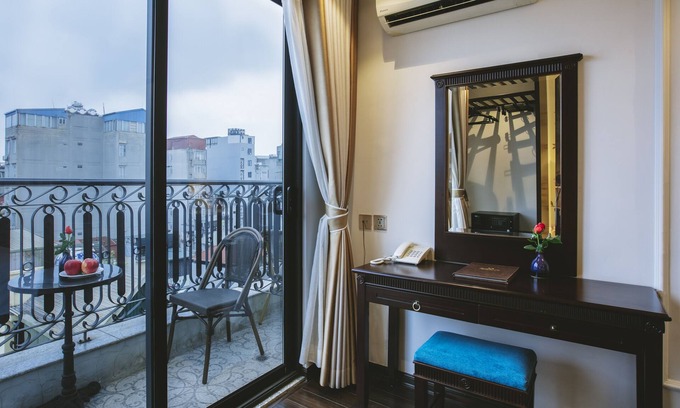 Hang Trong Hotel | Golden Legend Boutique Hotel