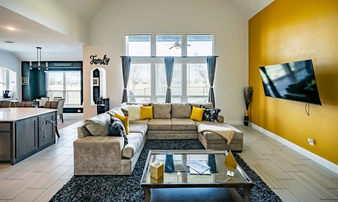 Royse City House | Golf and Family retreat!