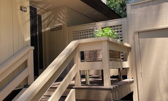 Moss Creek Cottage | Golf and Tennis Heaven! Private Room with Private Bath. Short term rental.