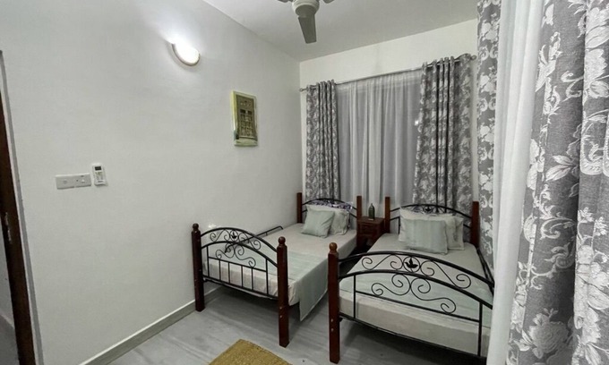 Stone Town Apartment | Golf Apartment 1