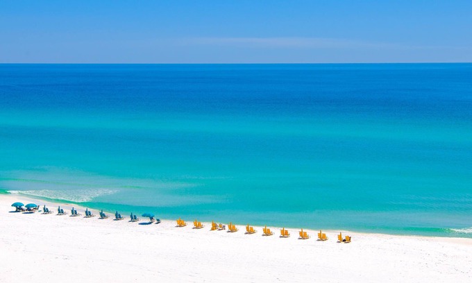 Sandestin House | Golf Cart ~ Screened Porch ~ Spacious Living Area