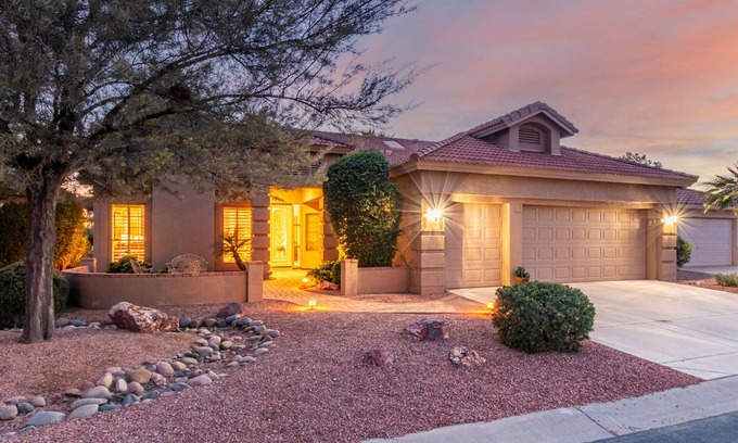 Oakwood House | Golf Course Beauty Oakwood Sun Lakes 55+! Sparkling Pool. Dog Friendly.