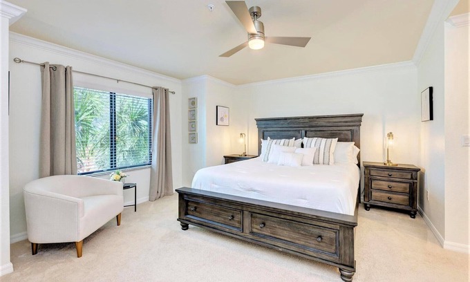 Lakewood Ranch Condo | Golf/Lake Views, Larger Corner Condo, King/Queen