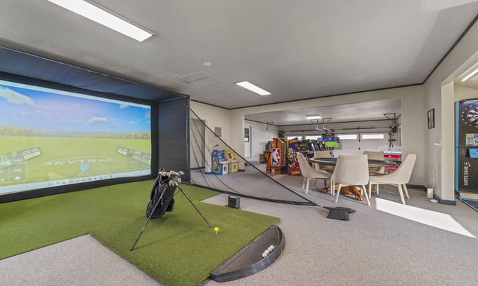 Rockford House | Golfer's Retreat *hot tub* *arcade* *spa*