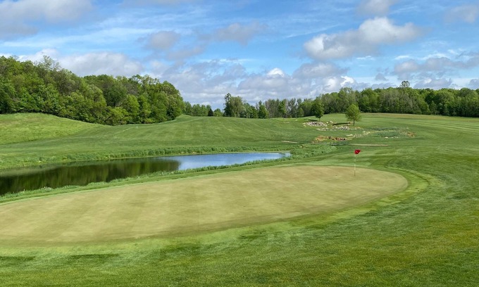 Dalton Apartment | Golfing Retreat 2 bedroom apartment overlooking 9 hole golf course