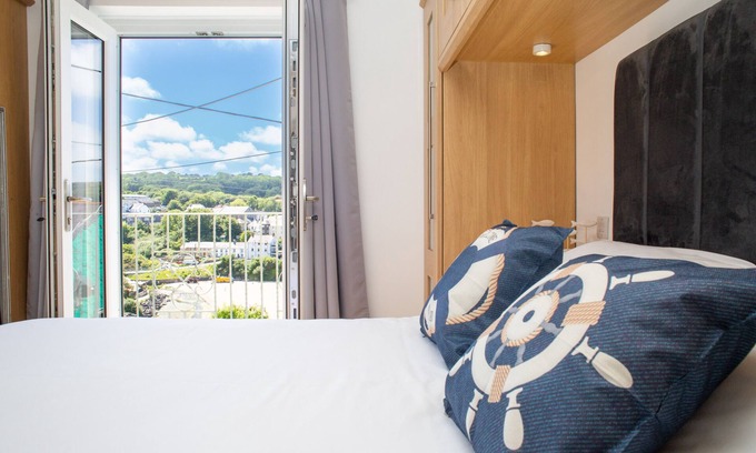 Aberporth House | Golwgfor Seaview by Aberporth Beach Holidays