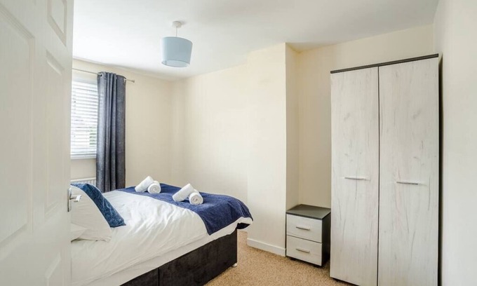 Pontlliw and Tircoed Apartment | Good Nights Sleep at The Twyn