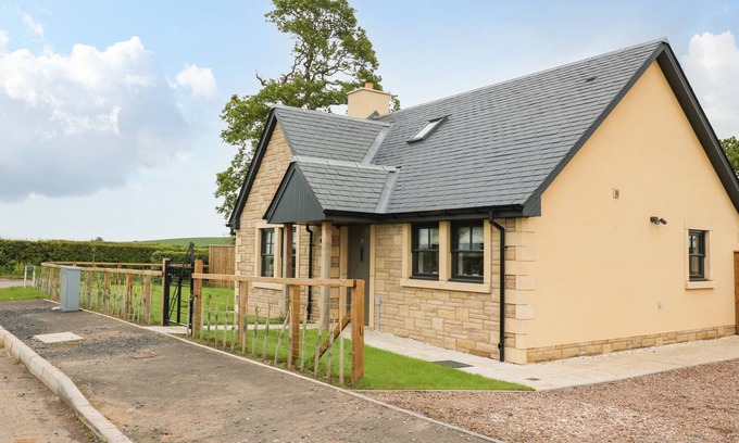 Swinton House | GORDON LODGE, pet friendly, with a garden in Duns