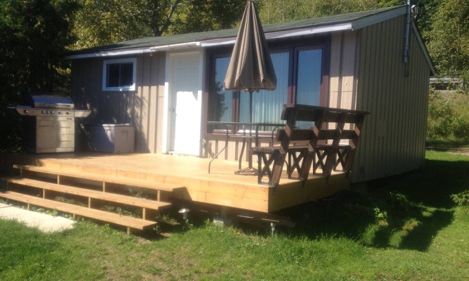 East Ferris Cottage | Gorgeous 1 Bedroom Cottage on Lake Nosbonsing