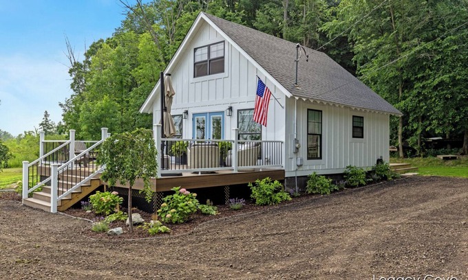 Greenville Cottage | Gorgeous Cottage on Wabasis Lake. Pontoon included & pet friendly!