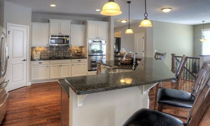 Albertville House | Gorgeous Executive Rambler - Perfect for your time in and out of Minneapolis