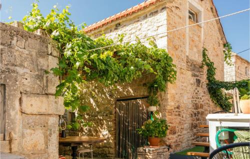 Cove Donja Krusica (Donje selo) House | Gorgeous Home In Donje Selo