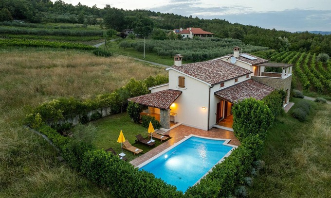 Buzet House | Gorgeous home in Buzet with WiFi