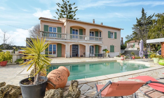 Cervione House | Gorgeous home in Cervione with WiFi