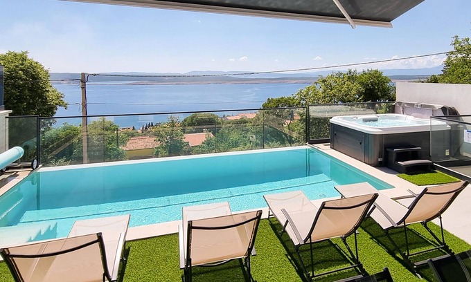 Dramalj House | Gorgeous home in Dramalj