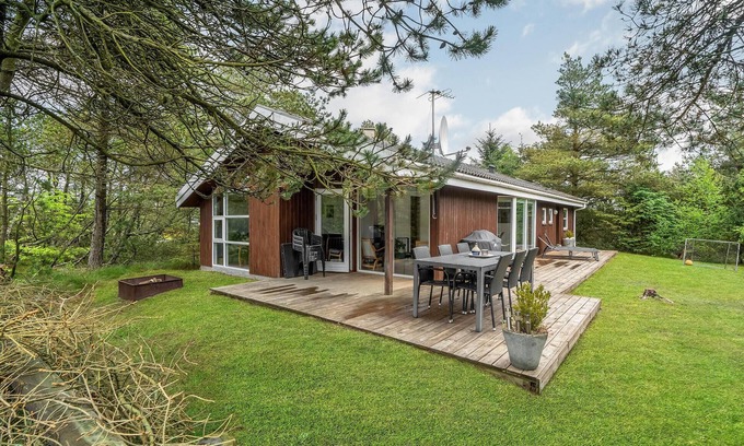 Torup Strand House | Gorgeous home in Fjerritslev with WiFi