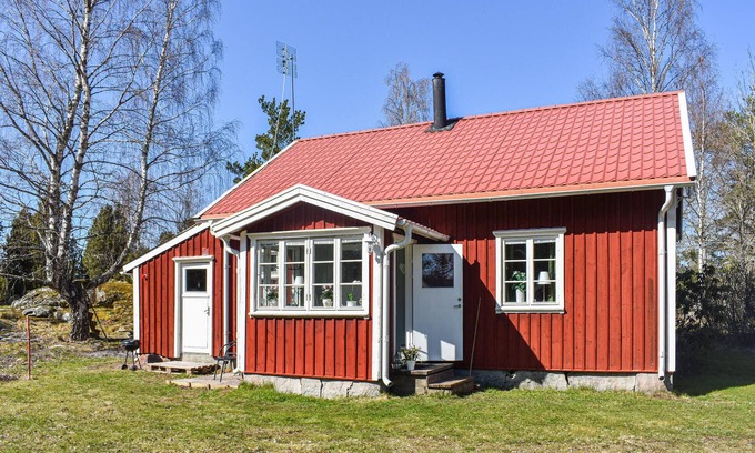 Grastorp House | Gorgeous home in Grästorp with kitchen