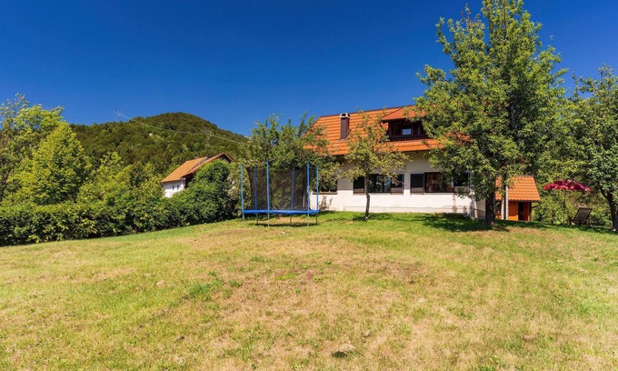 Presika House | Gorgeous home in Jablan with WiFi