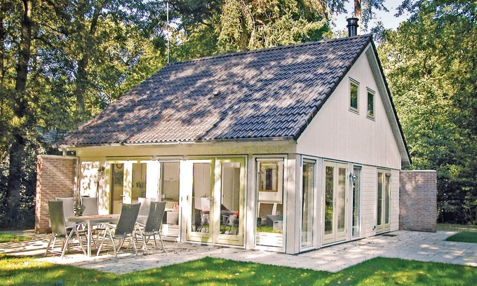 Oudemirdum House | Gorgeous home in Oudemirdum with WiFi