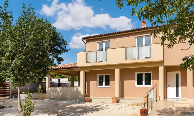 Vinkuran House | Gorgeous home in Pula with WiFi