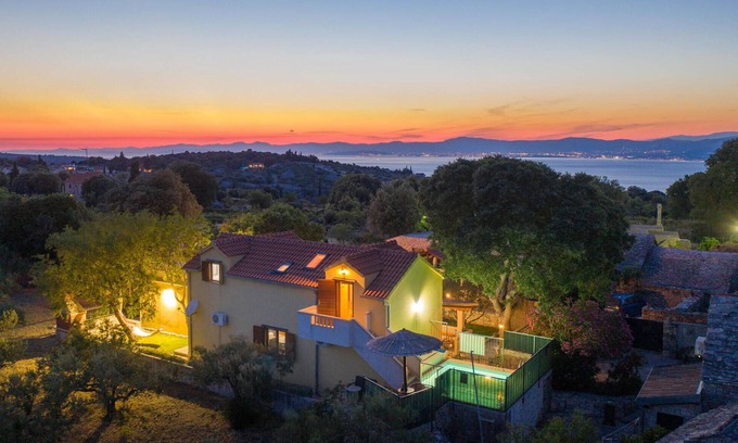 Skrip House | Gorgeous home in Skrip