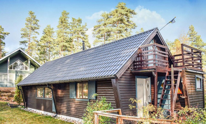 Tidaholm House | Gorgeous home in Tidaholm with kitchen