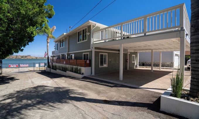 Lake Elsinore House | Gorgeous Lake Front Home w/Boat Access