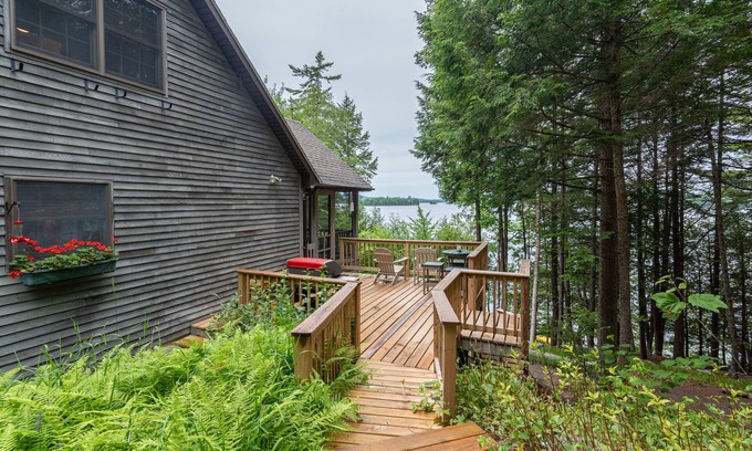Lakewood House | Gorgeous lakefront home w/dock, canoe, kayaks & lake/forest views