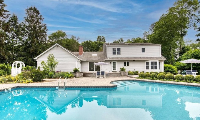 Aquebogue House | Gorgeous Newly Renovated North Fork Estate w/pool