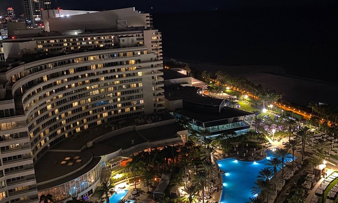 Mid Beach Hotel | Gorgeous Renovated ocean view Corner 1BD2BA suite.Two spa passes included