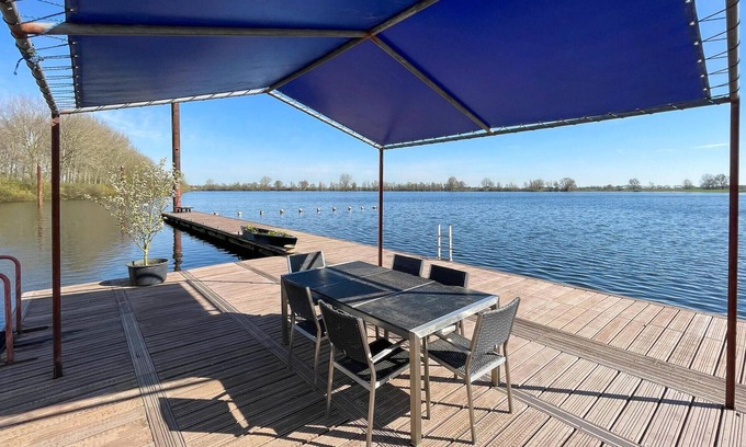 Lith Boat Rental | Gorgeous ship in Lith with lake view