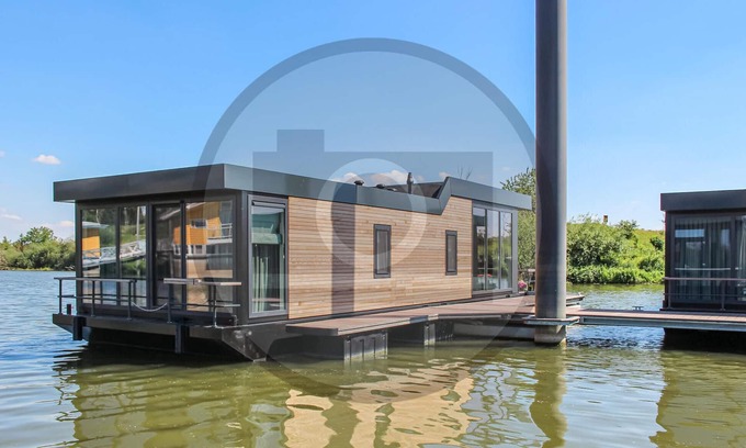 Ohe en Laak Boat Rental | Gorgeous ship in Ohé & Laak with WiFi
