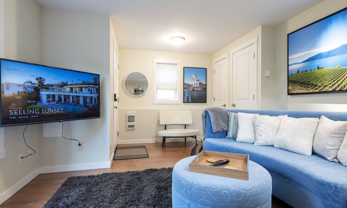 North Glenmore House | Gorgeous, upscale one-bedroom suite in a quiet neighbourhood - dog friendly