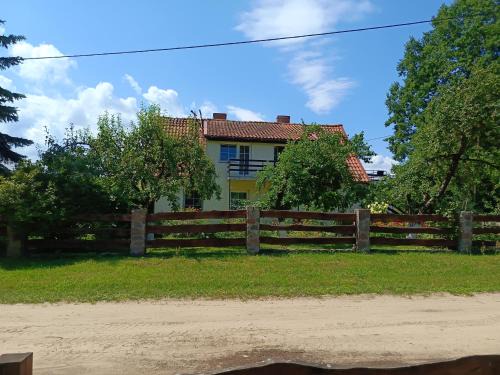 Wegorzewo House | Gospodarstwo agroturystyczne MARKO , pokoje Guja