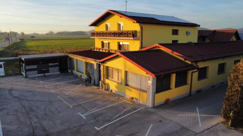Ormoz Hotel | Gostilna Marta