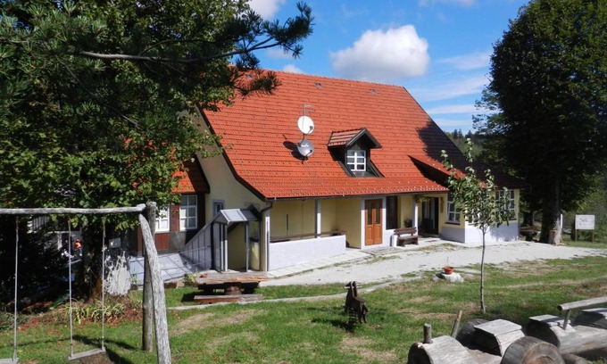 Predjama House | Gostilna Stara Pošta