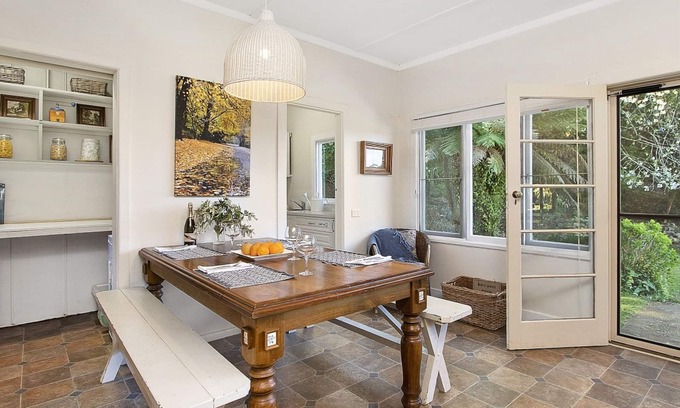 Mount Wilson House | GOWAN ROSS COTTAGE - a secluded, serene escape. SPECIALS ON NOW !