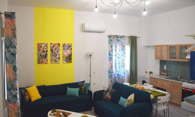 Archanes-Asterousia Apartment | Pirgos Colorful Studio, Sleeps 2, Parking WiFi Ac
