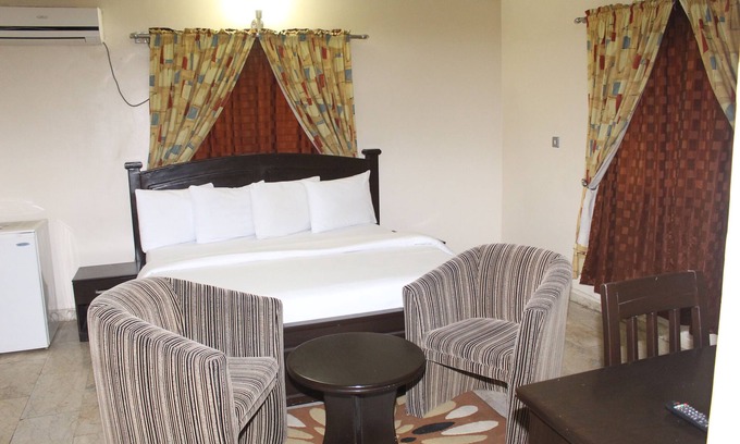Eket Hotel | Grace Garden Apartments