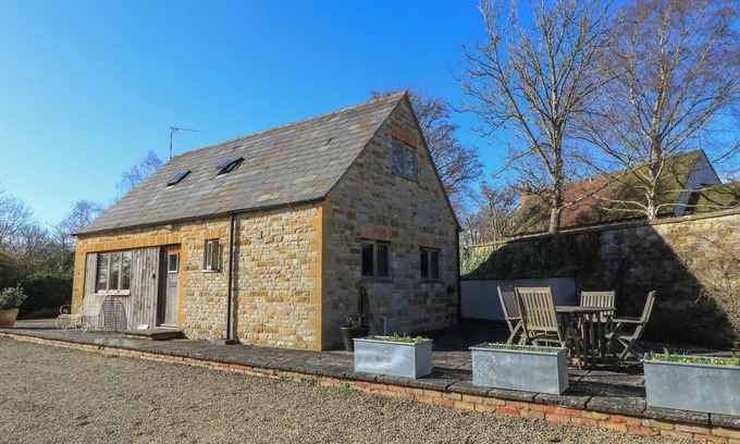 Shipston on Stour Cottage | GRANARY COTTAGE, pet friendly, character holiday cottage in Ilmington