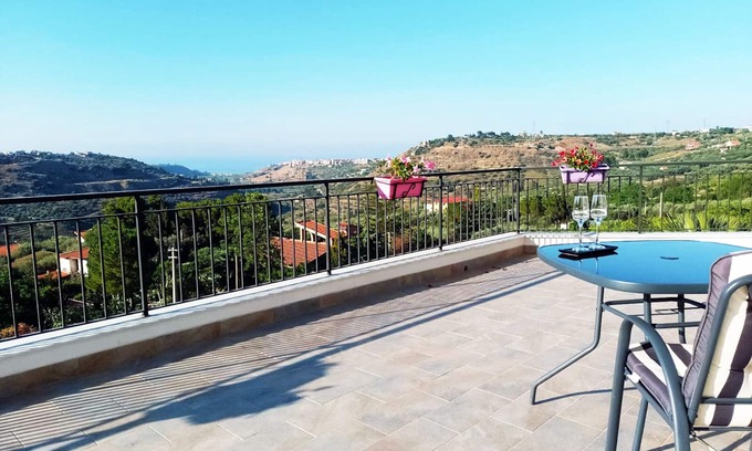 Altavilla Milicia Villa | Granatelli Holiday Home