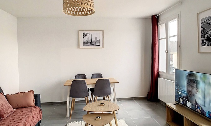 Villeparisis Apartment | Grand Appart Spacieux Rénové 4pers Wifi Gare
