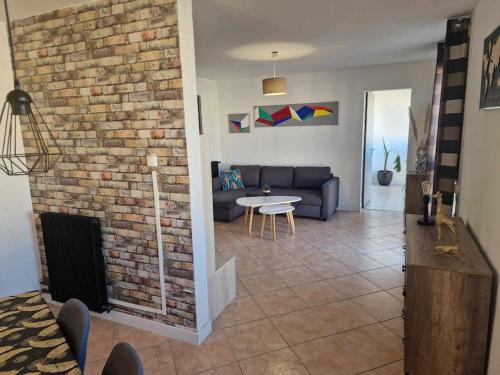 Moulin a Vent Apartment | Grand Appart/WIFI/2 chambres/Détente/Calme