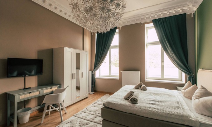 Zentrum-Ost Apartment | *Grand Boho* 4-room apartment with eat-in kitchen - Luga Homes - Townhouse