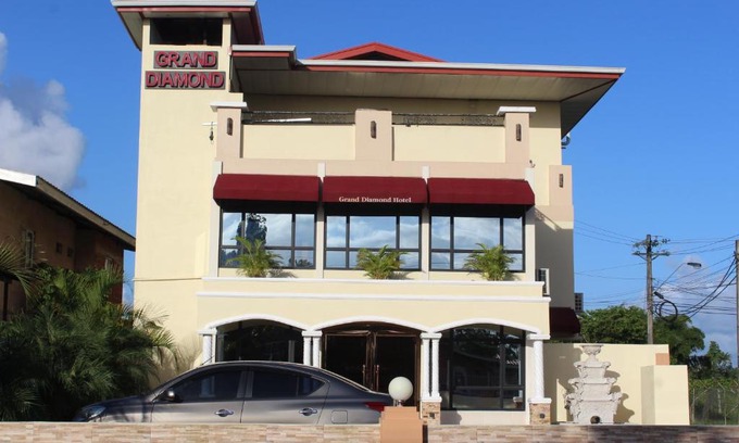 St. Helena Hotel | Grand Diamond Hotel Trinidad