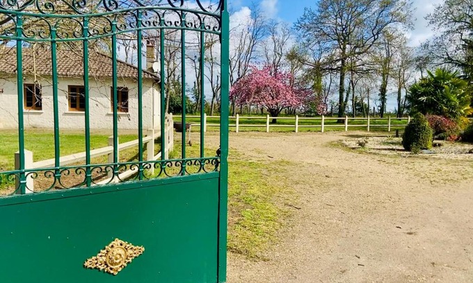 Nouatre House | Grand gîte dans un parc arboré