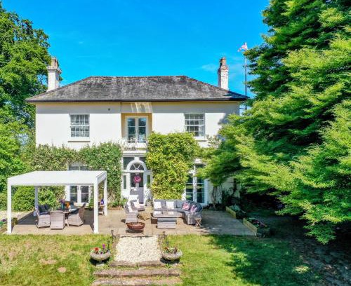 Bromsash Villa | Grand Georgian Villa and Coach House Sleeps 18 Guests Dogs Welcome