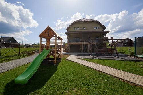 Belis Villa | Grand Lake House