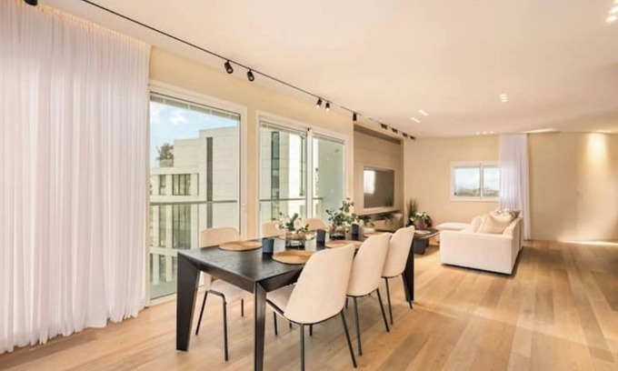Tel Aviv Promenade Apartment | Grand Lapin Penthouse