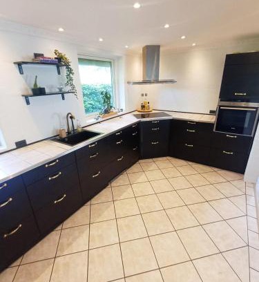 Hjørring Apartment | Grand Lux House with private parking